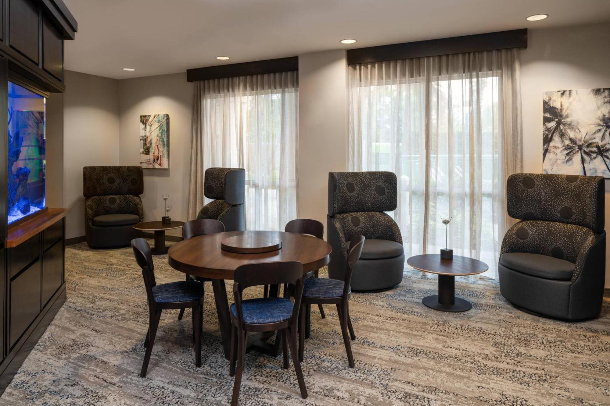 Courtyard By Marriott Fort Lauderdale Airport & Cruise Port Dania Beach Kültér fotó