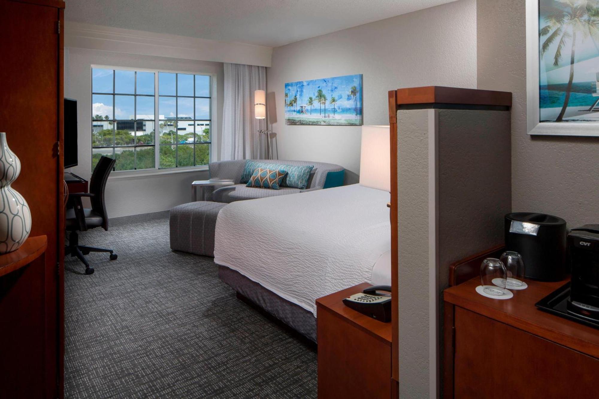 Courtyard By Marriott Fort Lauderdale Airport & Cruise Port Dania Beach Kültér fotó