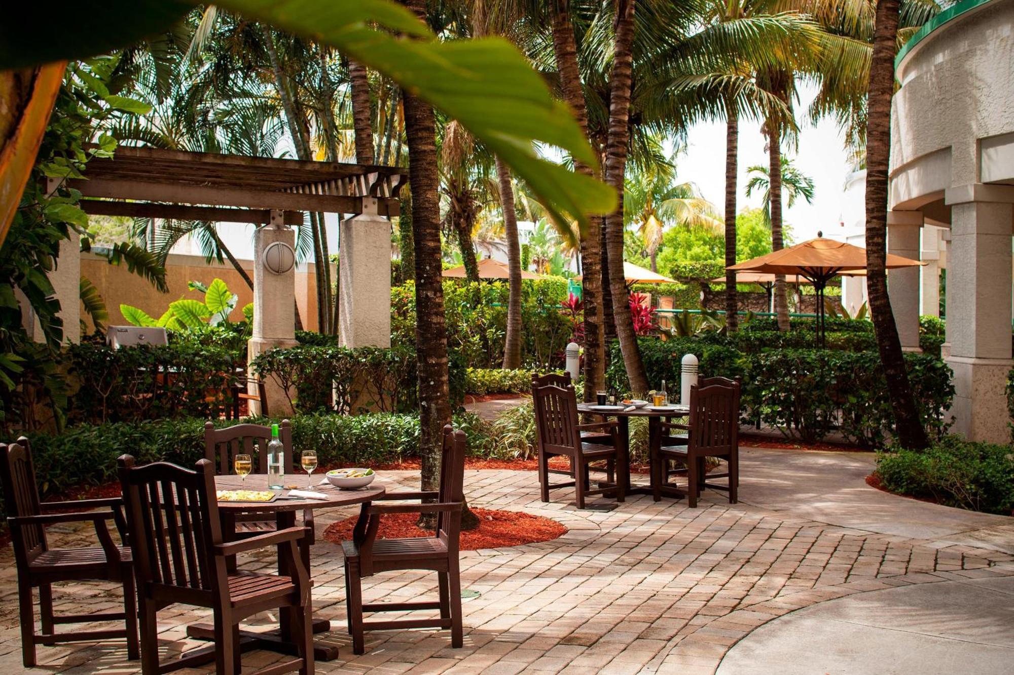 Courtyard By Marriott Fort Lauderdale Airport & Cruise Port Dania Beach Kültér fotó