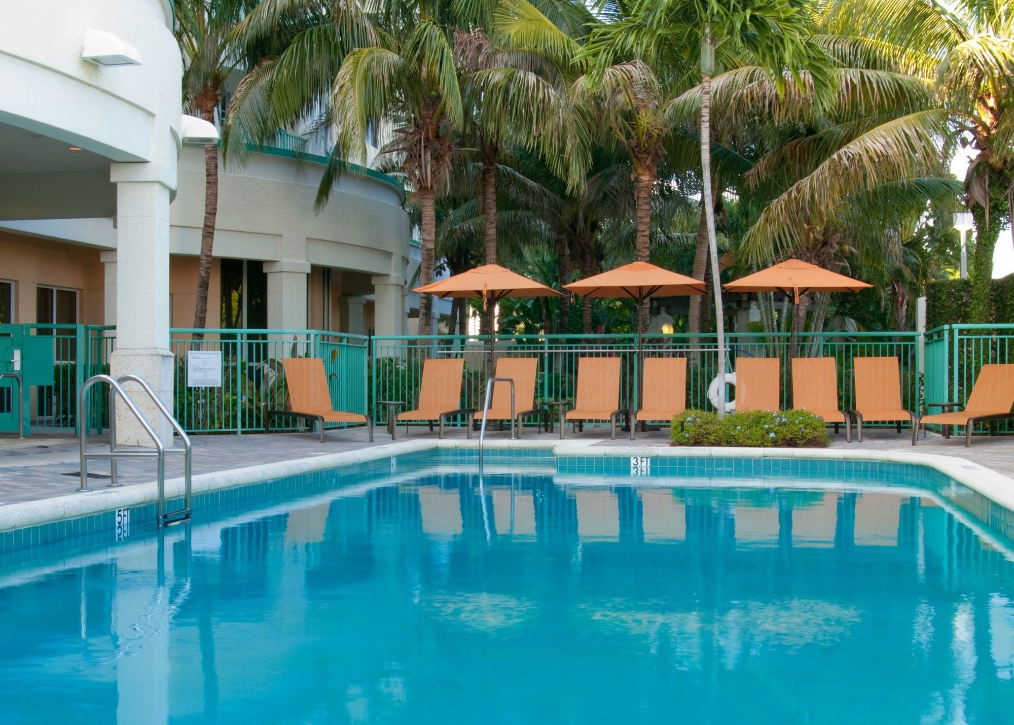 Courtyard By Marriott Fort Lauderdale Airport & Cruise Port Dania Beach Létesítmények fotó
